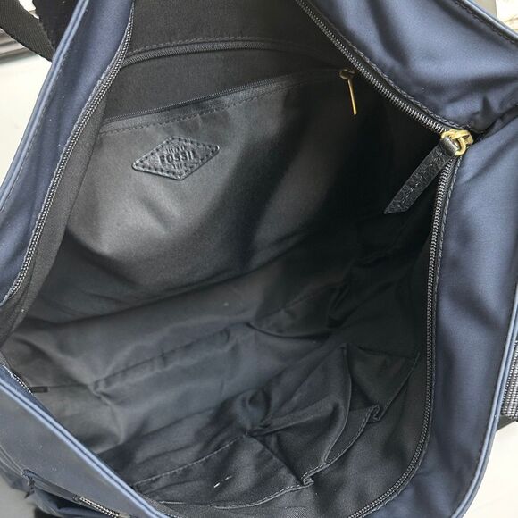 Fossil Navy Nylon Shoulder Tote Bag – Travel, Gym, Diaper Bag – Like New - Picture 10 of 10